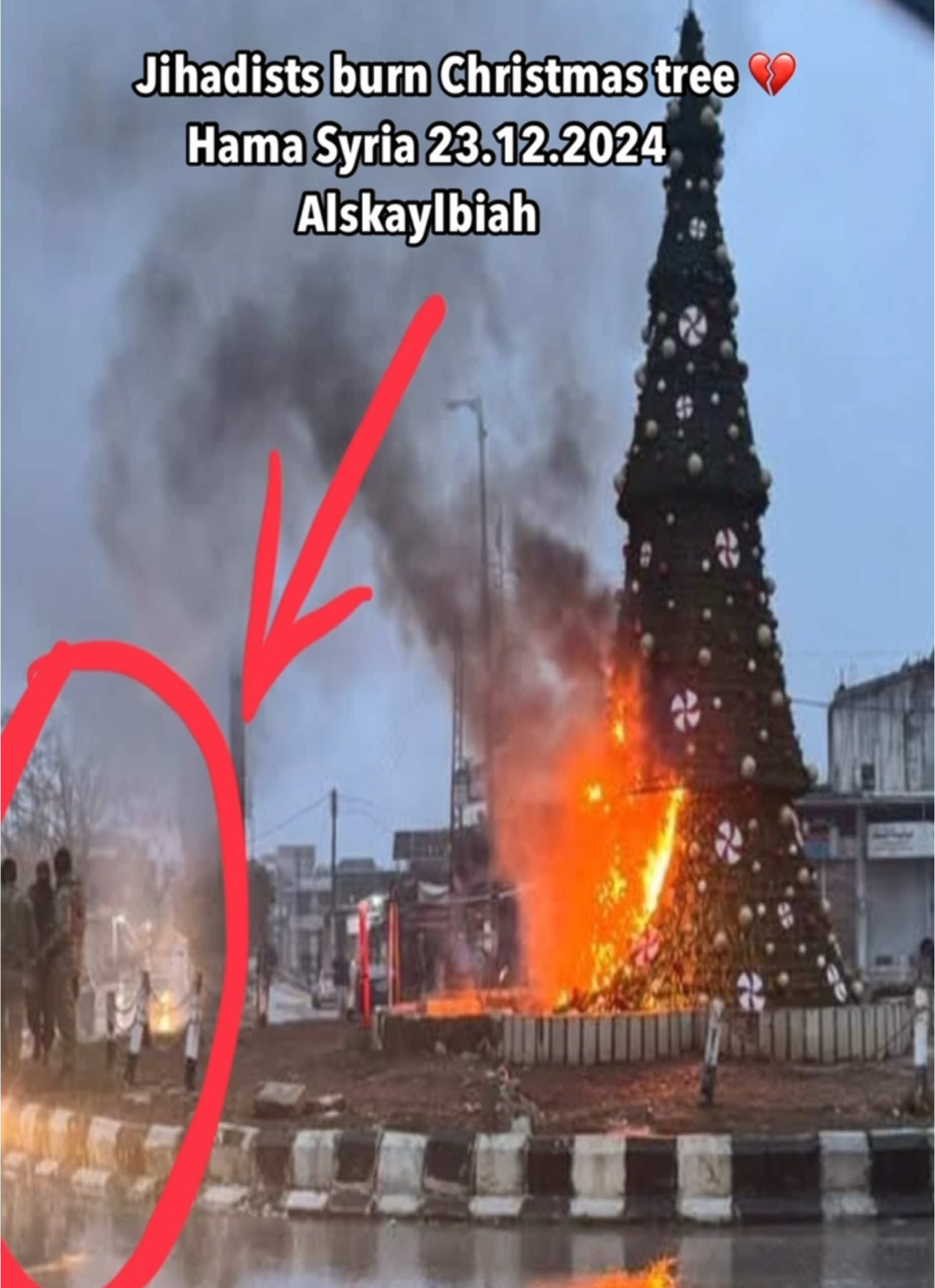 Alskaylbiah Hama Syria 23.12.2024 just after 1 day of Celebrate it 🥹💔 whyyyyy !!! #syria #freesyria #syrien #christians #سوريا #christmas #hama #moslem 