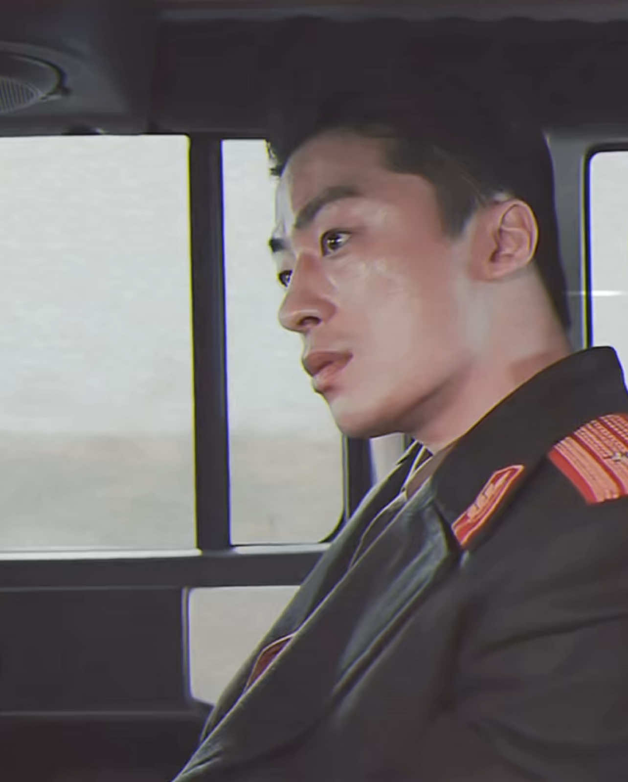 #CapCut  the crazy chase happened because deep down Li Hyunsang loved Kyu Nam and was conflicting to let him go #escape #koreanmovie #leejehoon #kookyohwan #escapemovie #탈주 #이제훈 #구교환 