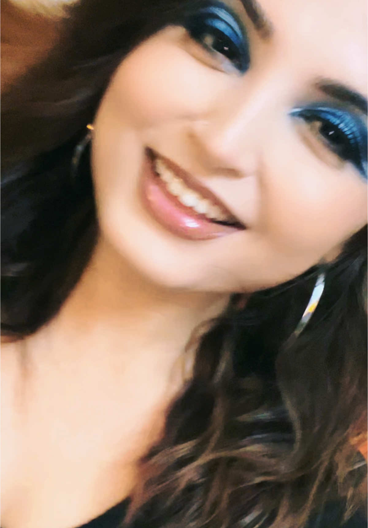 When u r super tired but have to flaunt ur makeup anyway..😝😰🙋‍♀️🦋💙💙#glambyjeni #eyemakeup #doublecutcreasemakeuplook #goviralgo #obbsesed #jenishakarki #loveforblue 