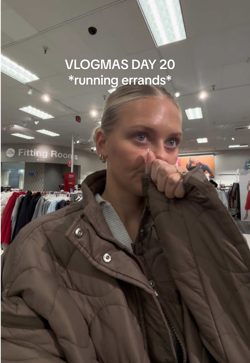 kind of chaotic but so was running errands #Vlogmas #dailyvlogs #ditl #vlogs #Lifestyle #runningerrands #chrisrmaserrands 