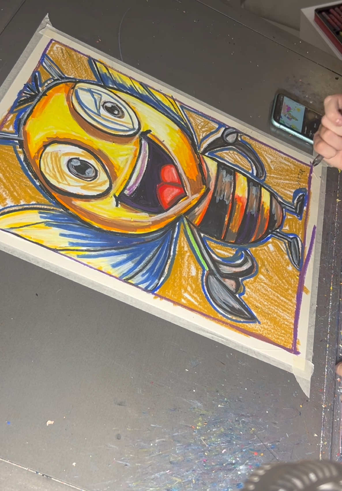 Watch the magic unfold  as Viktor 'prints’ life into art with a mesmerizing time lapse of a bee's creation. Each stroke buzzes with talent! 🐝 #vichysart #bee 