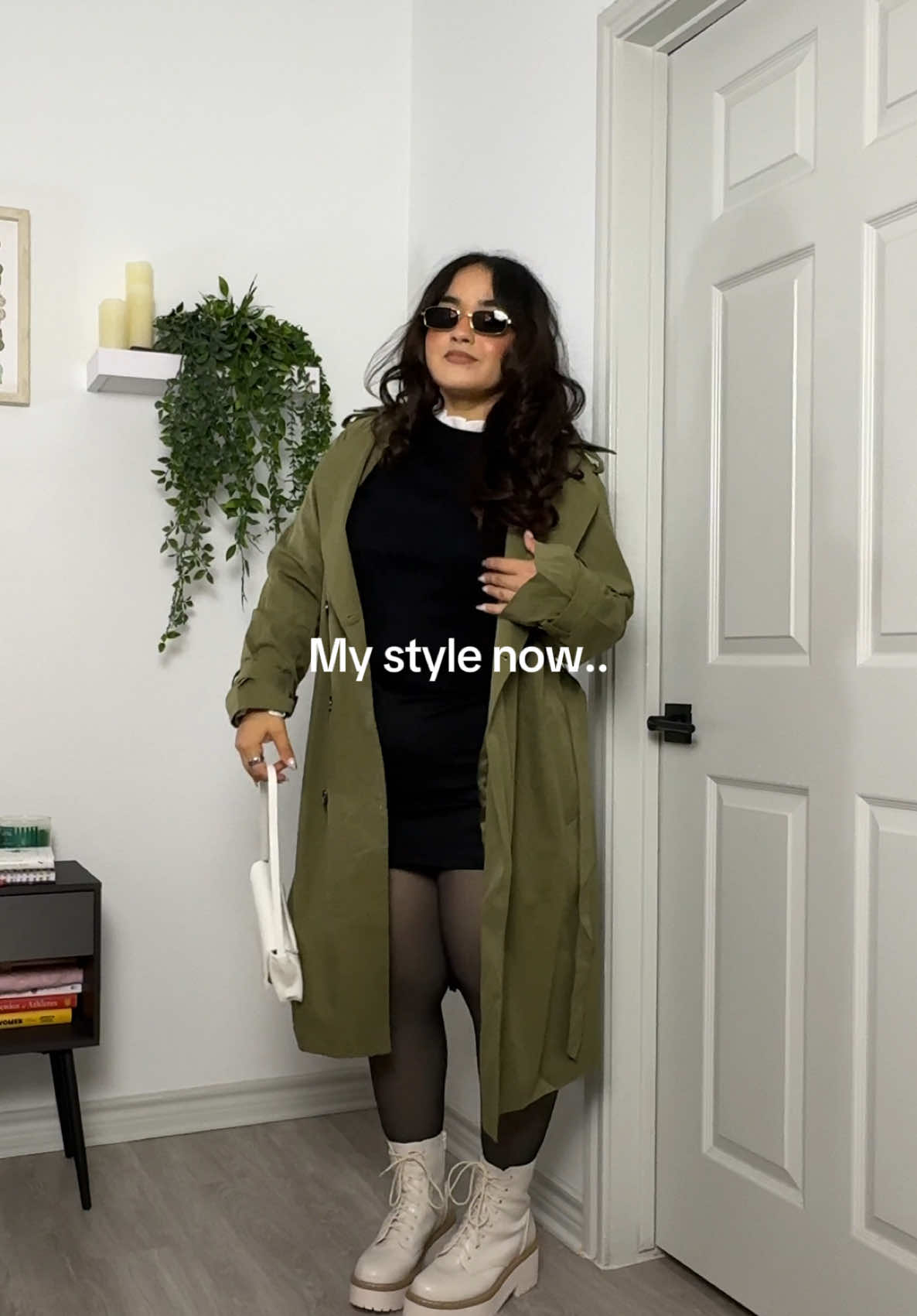 Changing up my wardrobe one piece at the time 💖 #style #styletips #styleforwomen #fashion #outfitinspo #outfitinspiration #outfitstyle #styleinspiration #stylingoutfits #outfitideas #findingyourself #outfitoftheday #outfitcheck #styleinspo 