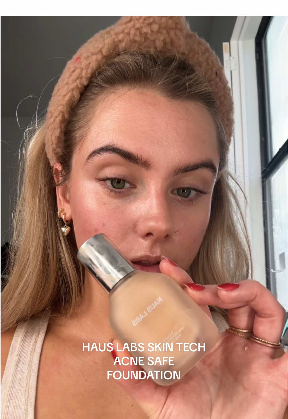 I could write a dissertation on this foundation. It is the most incredible skin like finish that leaves your skin looking flawless no matter what it has to cover. I love the skin like finish. It truly is the most stunning foundation that is also safe for acne and sensitive skin!! I wear shade 200. @@Haus Labs by Lady Gaga😇✨ ##hauslabs##hauslabsfoundation##hauslabsfoundationreview##foundation##foundationreview##foundationtutorial##makeuptok##productreview##beautyhacks##makeuphacks##makeuptips##tricloneskintech##tricloneskintechfoundationHaus Labs TRICLONE SKIN TECH MEDIUM COVERAGE FOUNDATION, foundation, makeup, skin base, foundation for acne prone skin, foundation for sensitive skin, full coverage foundation. ##newyearnewaura##ttsbeautybesties##tiktokshopcreatorpicks