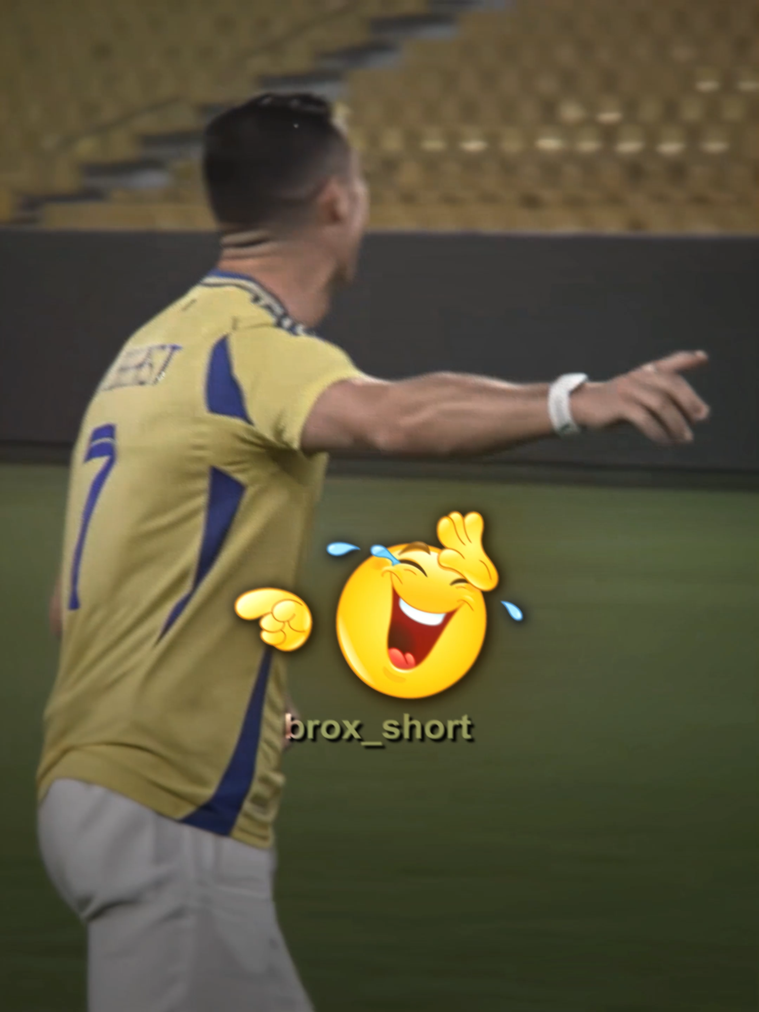 Cristiano Ronaldo makes fun of Nolan 😂💀 #cristianoronaldo #mrbeast#footballtiktok #alnassr #soccertiktok #aftereffectsedits #fyppp