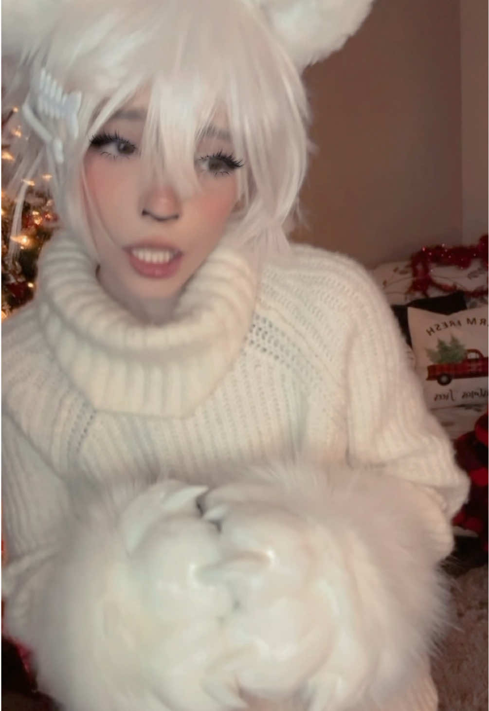 merry christmas eve eve!! :33 🐻‍❄️☃️ #cosplay #polarbear #polarbearkemonomimi #kemonomimi #feminineboy #femboy #christmascosplay #cosplayer