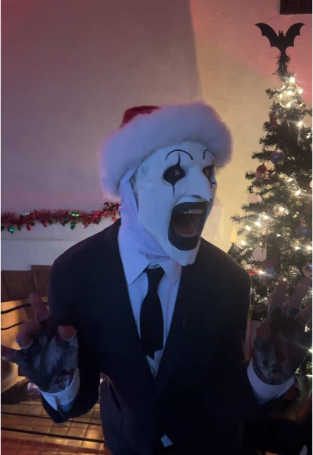 MERRY AXE-MAS PSYCHOS 🤡🎄🪓🎨 #holidaymusic #iceninekills #terrifier #horrortiktok #arttheclown 