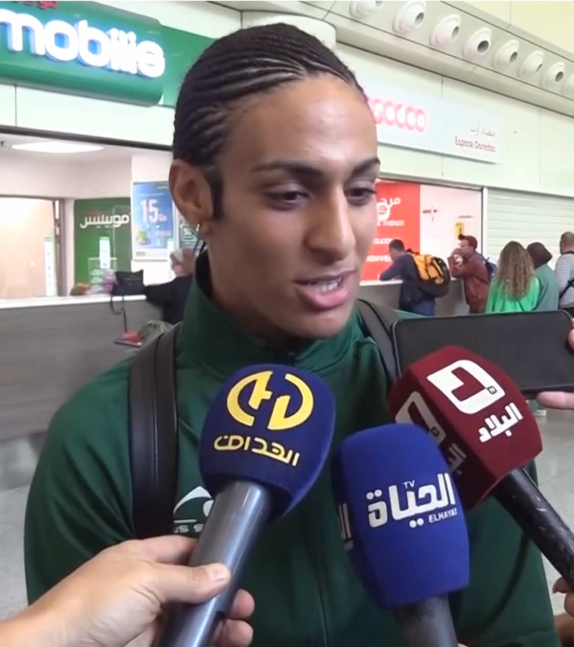 The love @imanekhelif10 has for her country is unmatched. 🥹❤️ Imane: “My message to all Algerian people who are always with me and support me, I always tell them: thank you for having my back. Inshallah Imane Khelif will always honor you.” #ImaneKhelif #Imanies #إيمان_خليف