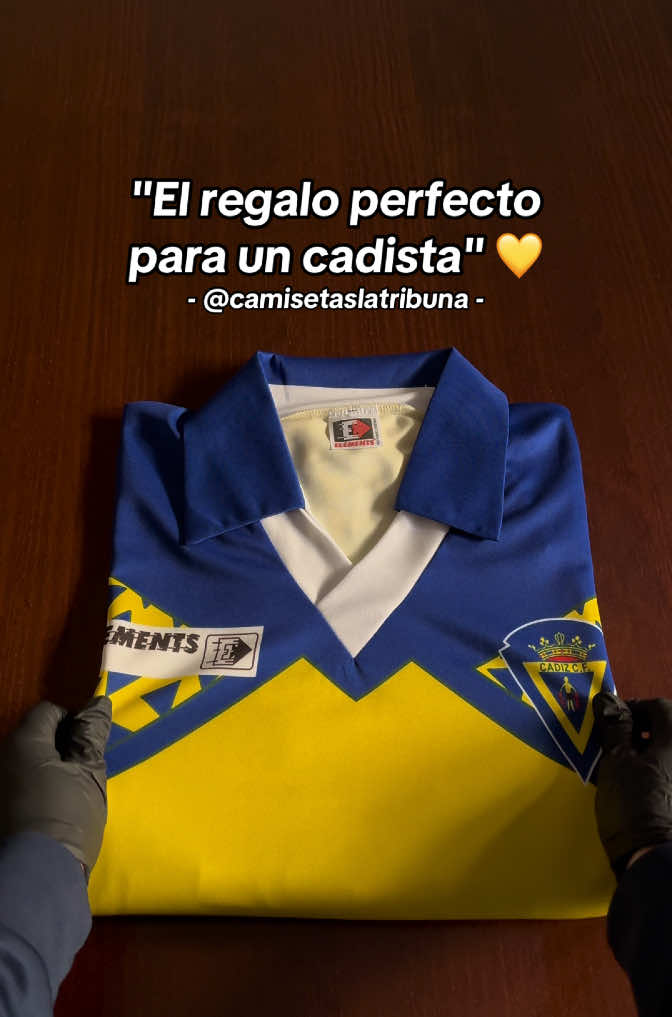 💛 Esta camiseta es el regalo perfecto…🎁 Para los cadistas!🥹. #cadiz #cadizcf #camisetasfutbol #camisetasretro #jerseys #remeras #camisetasdefutbol 