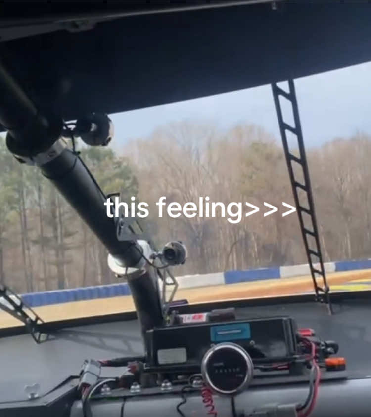 insane feeling #nascar #racecar #pov #viral #foryoupage #supercar #racetrack #fypシ #v8power 