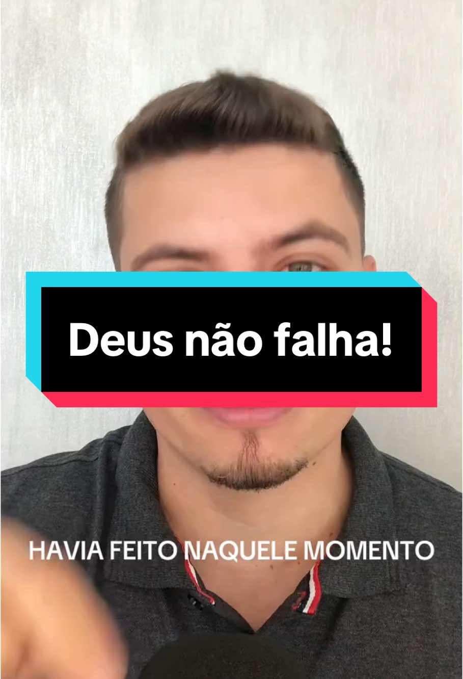 Jonas desobedeceu a ordem de Deus, tentando fugir em um barco, na direção contrária do que o Senhor lhe ordenou, porém vem uma grande tempestade e quase destrói o navio, os marinheiros aterrorizados com a situação decidiram tirar a sorte e ver quem era o “amaldiçoado” que estava com eles trazendo fúria aos “deuses”, a instrução da ferramenta apontou para Jonas e eles perguntaram a ele qual era o seu Deus, Jonas respondeu que servia ao Deus criador dos céus e da terra.  Jonas disse aos marinheiros que estava fugindo do Senhor e pediu para eles o jogarem no mar que assim a tempestade se acalmaria. Os homens fizeram isso e logo a tempestade foi embora, fazendo aqueles homens renunciarem aos deuses pagãos e adorar ao Senhor. Almas foram salvas em meio a circunstância acusada pela desobediência de Jonas, provando a perfeição de Deus em dominar todas as coisas para o bem.  Deus lhe abençoe 🙏🏻 Deixe seu AMÉM  . . . #jesus #deus #milagre #amor #fe