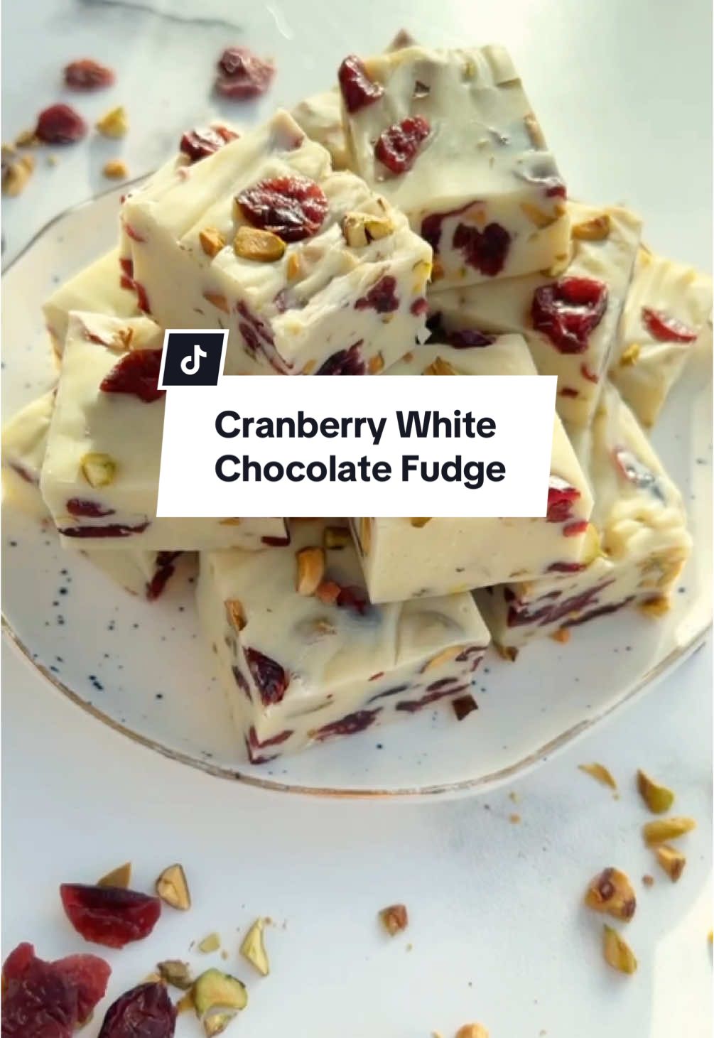 This Cranberry White Chocolate Fudge is creamy, sweet, and indulgent! Made with 6 simple ingredients and less than 10 minutes of hands-on time, it’s perfect for making during the busy holiday season! Recipe l1nk in bio. #fudge #easyfudge #holidaydessert #nobakedessert #nobakerecipe #christmasbaking 