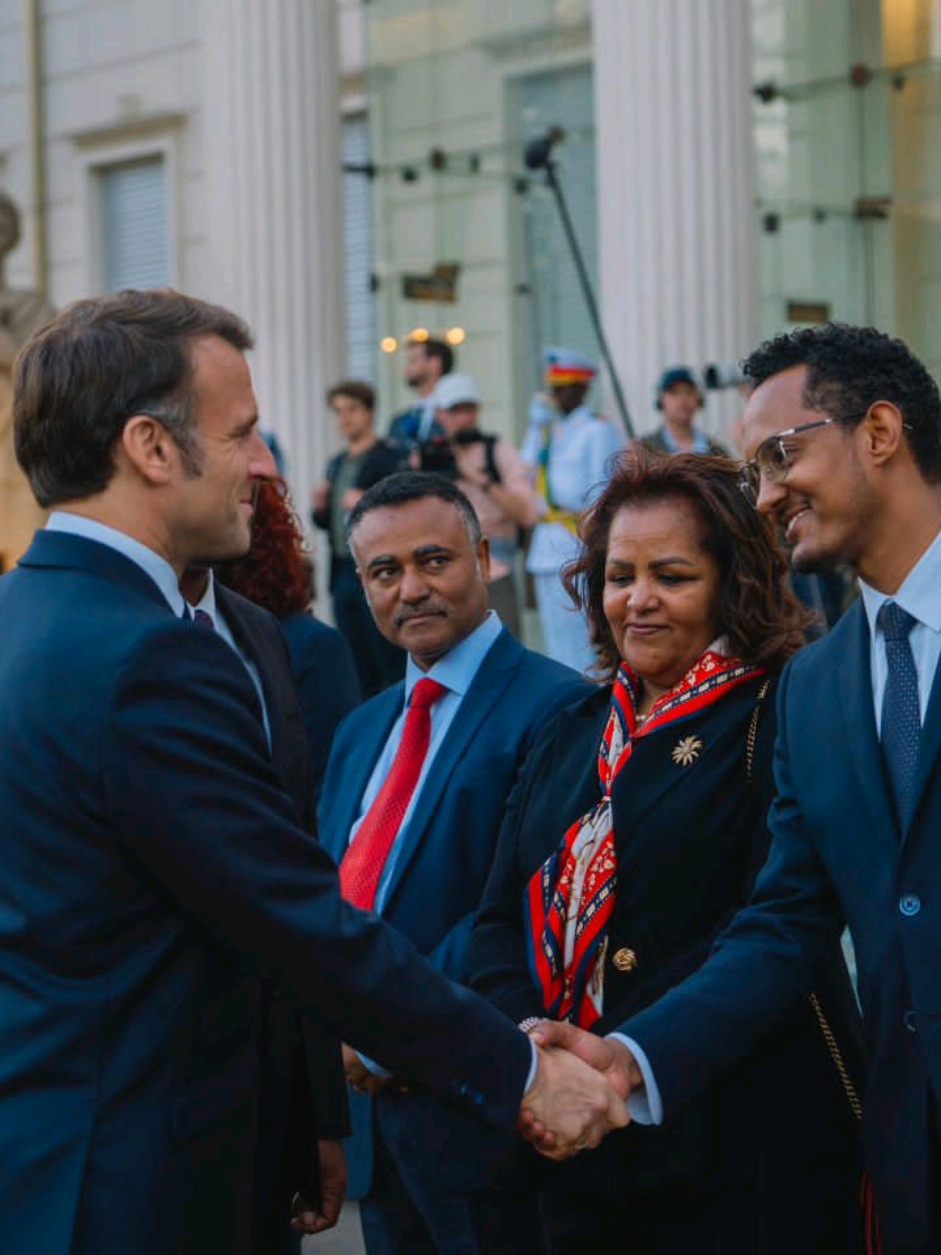 #abiyahmed #emmanuelmacron #france🇫🇷 #EthiopianFirstLady #ዝናሽ_ታያቸው #zinash_tayachew #ቀዳማዊት_እመቤት_ዝናሽ_ታያቸው #ethiopia #creatorsearchinsights 