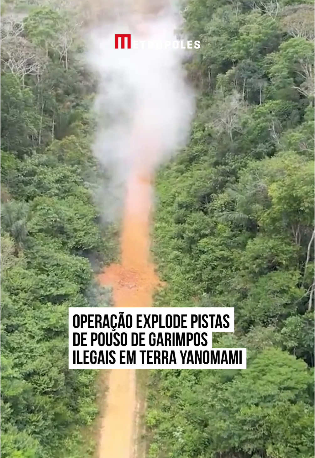 O Comando Conjunto Catrimani II, ação conjunta entre órgãos de segurança pública e as Forças Armadas, destruiu dois aeródromos clandestinos usado para o #garimpoilegal na Terra Indígena #Yanomami (TIY). As pistas Couto Magalhães e Valmor, que foram alvos da operação, são conhecidas como “garimpos do Rangel”. As detonações das pistas com explosivos tiveram como objetivo reduzir a capacidade logística da mineração ilegal. O militares foram chegaram até o local através de helicóptero com descida rápida por cordas, o que foi possível através do e Equipamento de Visão Noturna (EVN), que possibilitou o trabalho durante período noturno. As aeronaves usadas foram UH-15 “Super Cougar” da Marinha do Brasil (MB) e HM-4 “Jaguar” do Exército Brasileiro (EB). A ação, nomeada Flecha Noturna II, contou com a ajuda de órgãos de Segurança Pública, Agências e Forças Armadas, em coordenação com a Casa de Governo no Estado de #Roraima, o que garantiu o sucesso da operação. #tiktoknotícias 