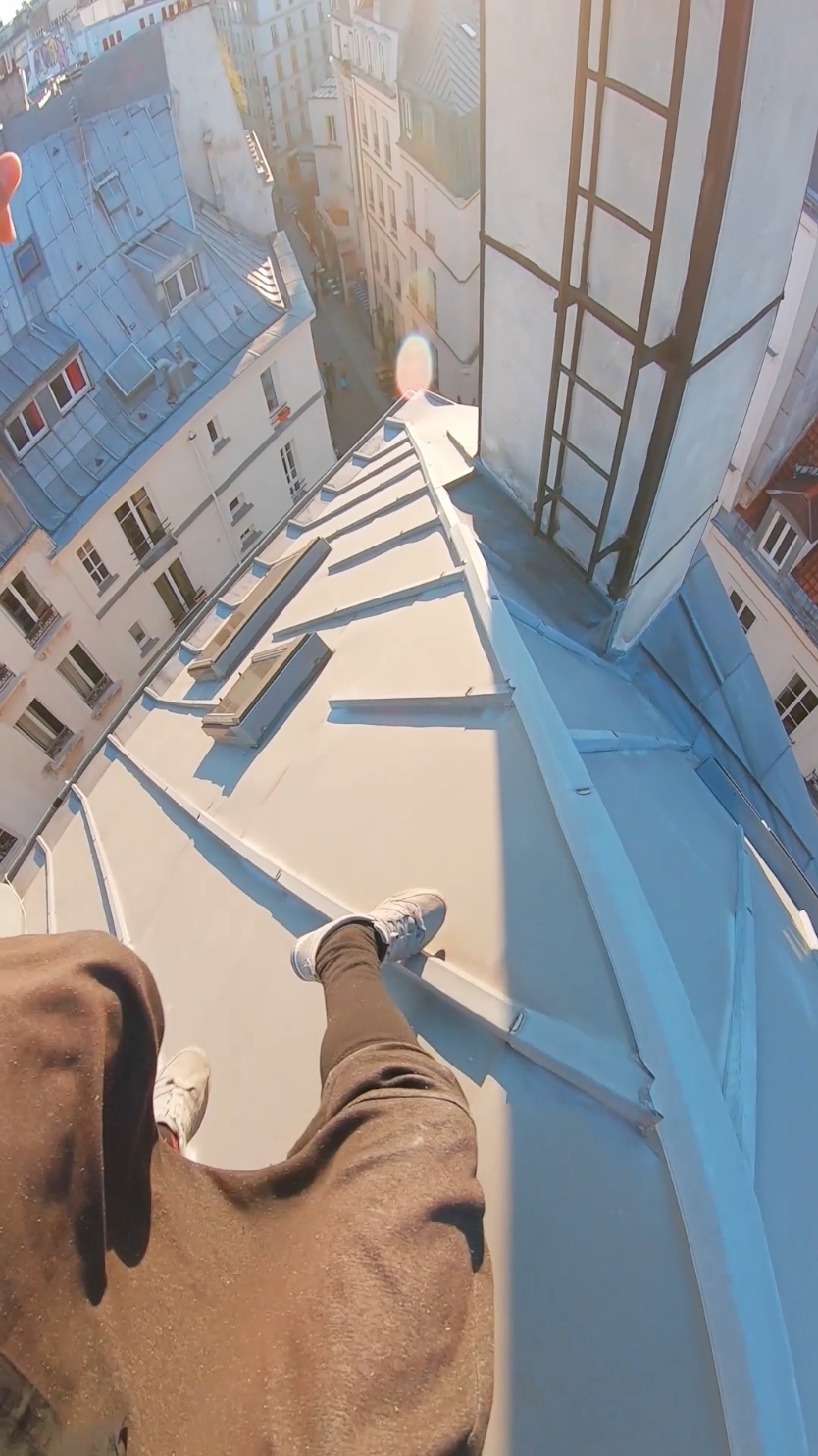 Hors piste 🐈‍⬛. #parkour #professional #paris #greenscreen 