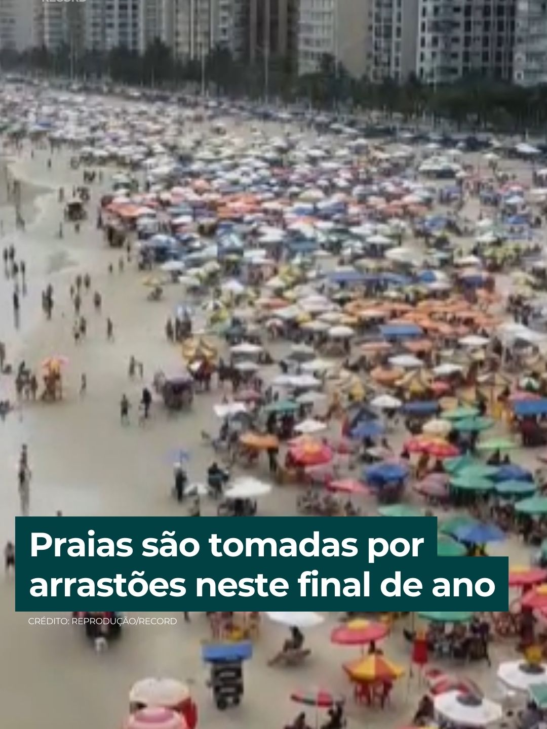 Uma onda de arrastões tem assustado moradores e turistas que frequentam o litoral do estado de São Paulo. A violência tem se tornado cada vez mais alarmante, e assusta principalmente aqueles que vão passar este fim de ano na praia. O #DomingoEspetacular teve acesso a imagens de câmeras de segurança que registraram a ação dos criminosos no Guarujá, que agem em grupo e em plena luz do dia.  Clique no link dos stories para assistir à reportagem completa, ou acesse R7.com.br/DomingoEspetacular