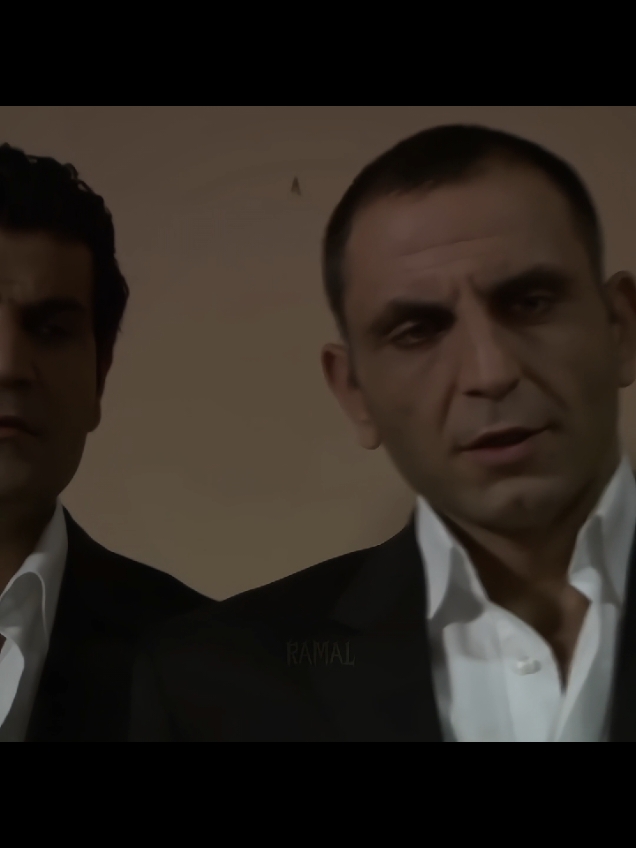 Memati Kim Diyorlar.😄 #kurtlarvadisi #polatalemdar #memati #halodayı #güllüerhan 