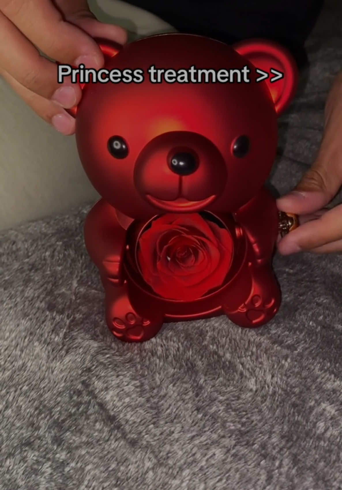 Looking for valentine gifts? 🥰 Shop the AmourBear here ❤️ #teddybear #giftbox #giftideasforher #ValentinesDay #valentinegiftideas #tiktokmademebuyit #viralproducts 