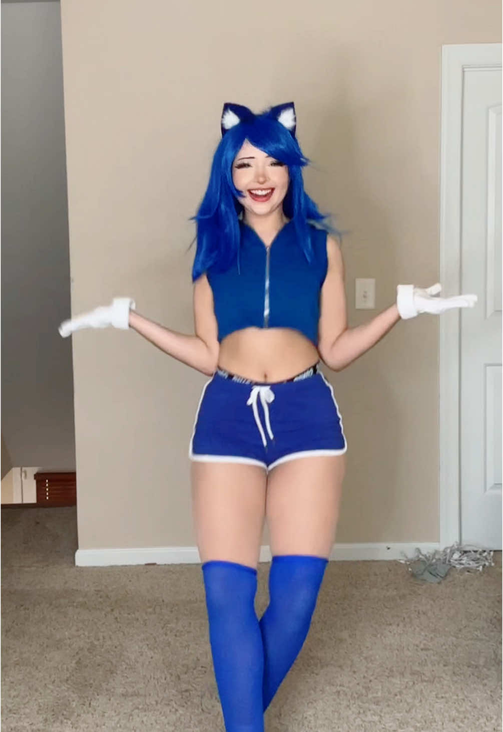 old tiktok dances>>>> #sonicthehedgehogcosplay #soniccosplay #soniccosplayer #sonicmovie3 #sonictheheadgehog 