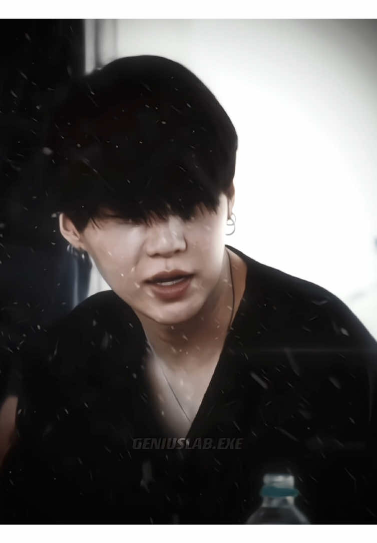 turn the volume down a bit 🤏🏻#yoongi #suga #minyoongi #yoongiedit #sugaedit #btsedit #fyp 