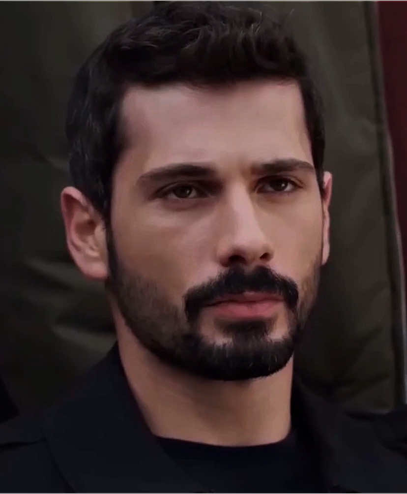 yes teach them how to ask for forgiveness🤭 #halil #halilibrahim #karasu #hudutsuzsevda #turkishseries #edit 