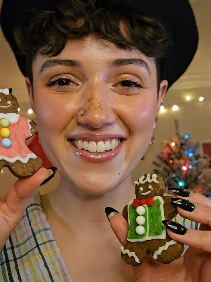 ur the cutest cookie in the batch 🤍🍪🎄 full rp out tn! #christmastiktok #gingerbreadcookies #asmrpov #asmrsounds #christmasasmr #gingerbread #asmr