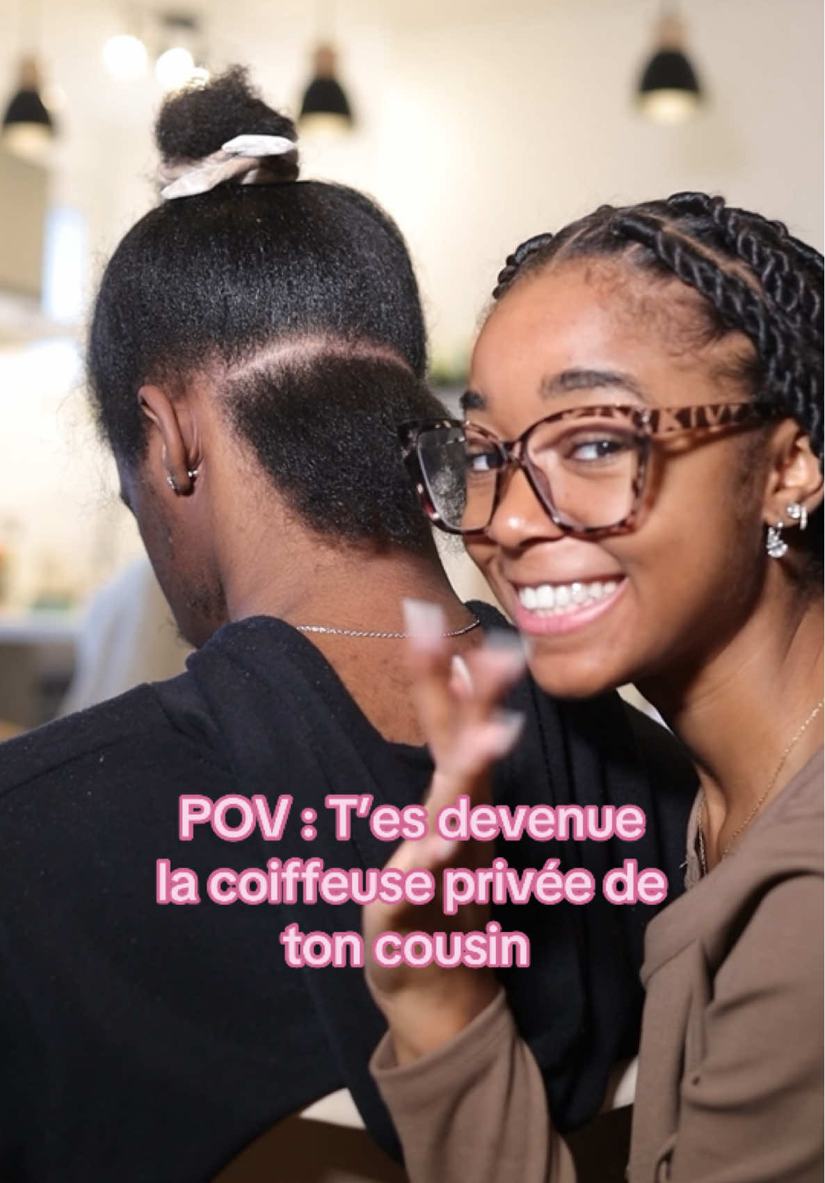 Alors vous validez ou pas ? 💖🙌🏾 Combien sur 10/?? MOI je SURkiffe 😙  #klavina #tresse #cousin #afro #cheveuxnaturels #cheveuxbouclés #coiffurehomme #coiffurehomme #menhair #soincheveux #tutovanille #twistout #curly #antonyellaptc 