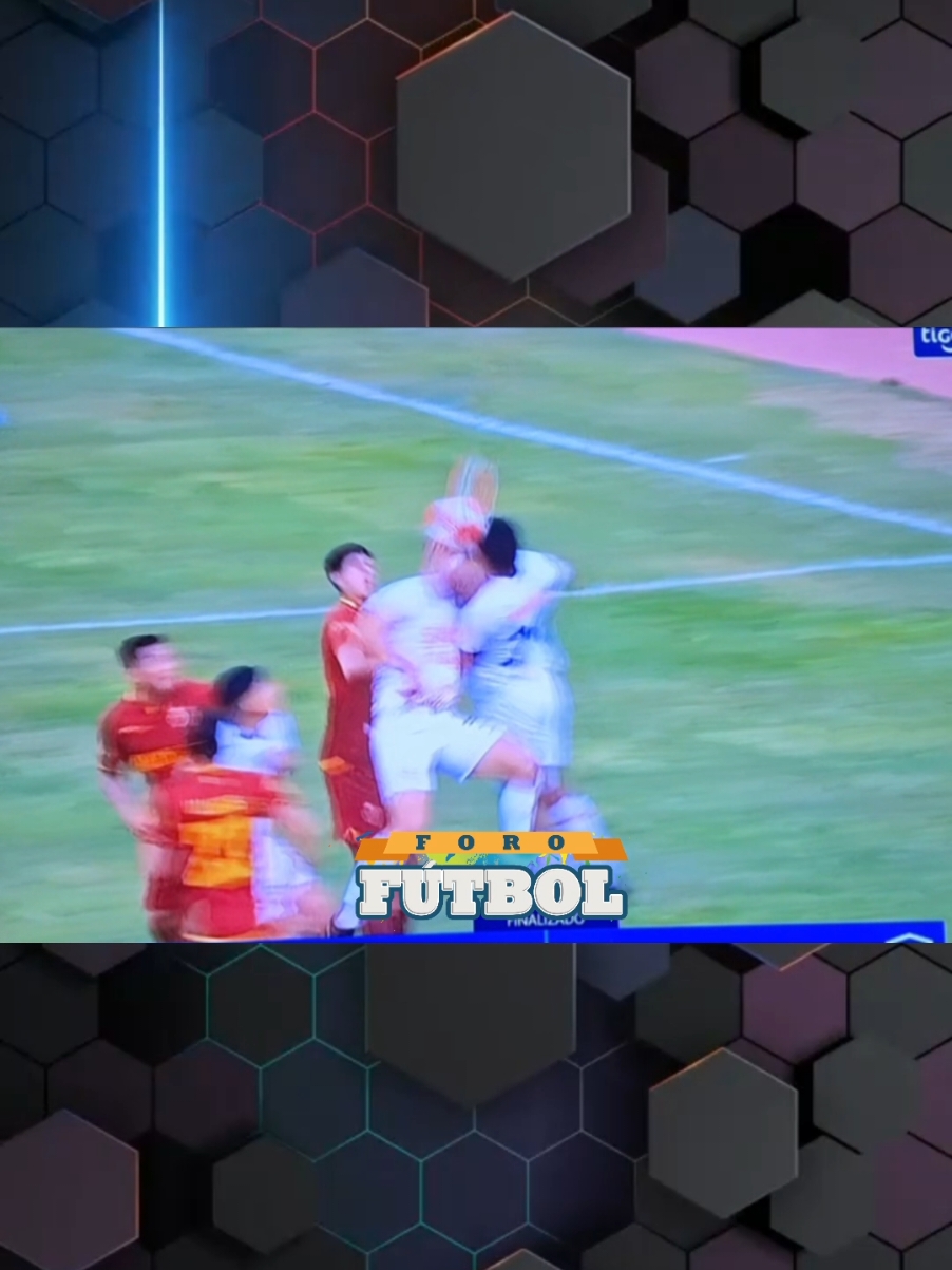 ROYAL PARI ABANDONÓ DESPÚES DE UN PENAL EVIDENTE A FAVOR DE REAL ORURO #futbolboliviano #bolivia🇧🇴 #lapaz_bolivia🇧🇴 #santacruzdelasierra🇳🇬 #oruro 