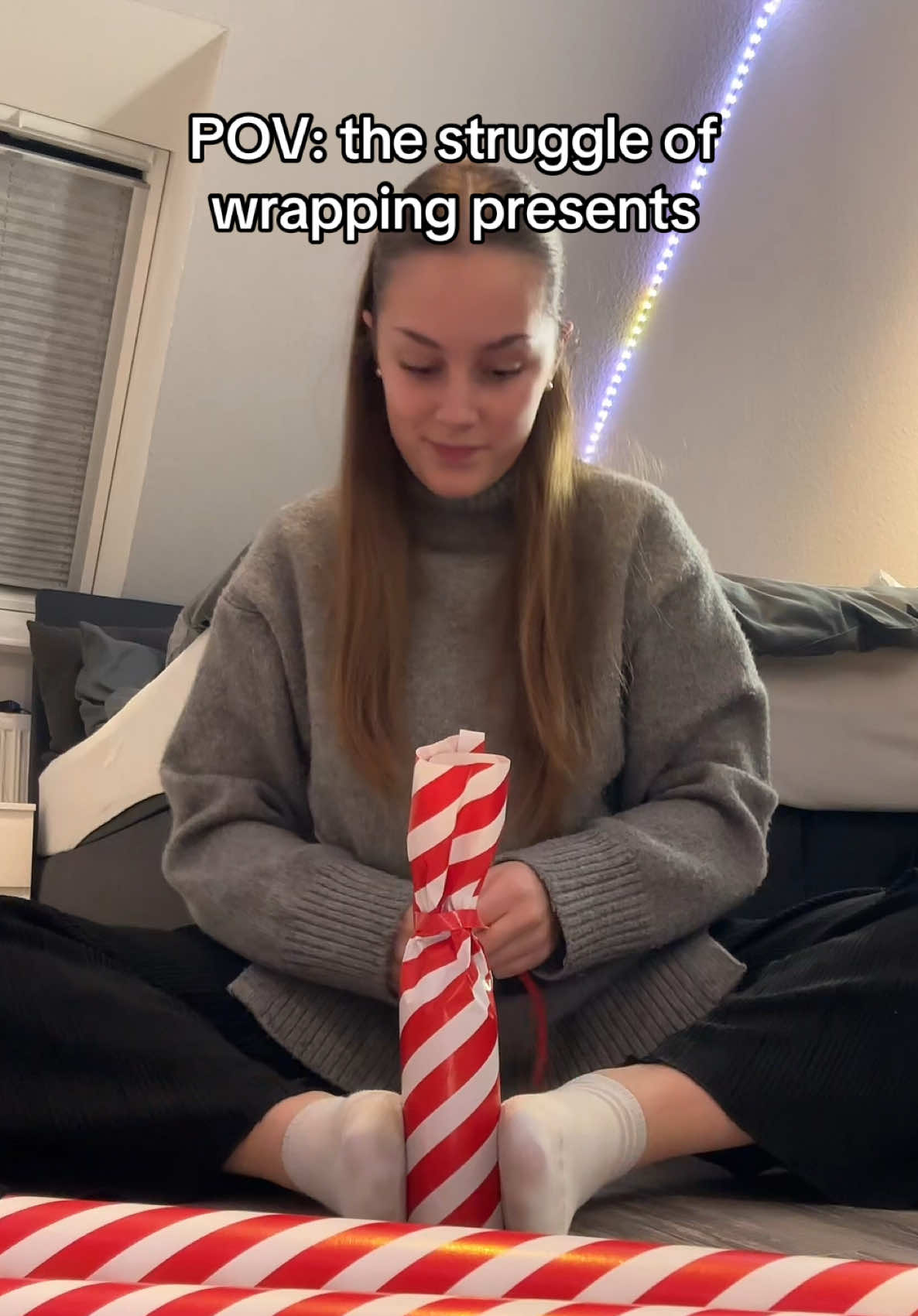 🦶am I the only one?😭 #christmas #wrapping #presents #gift #giftwrapping #pov #fyp 