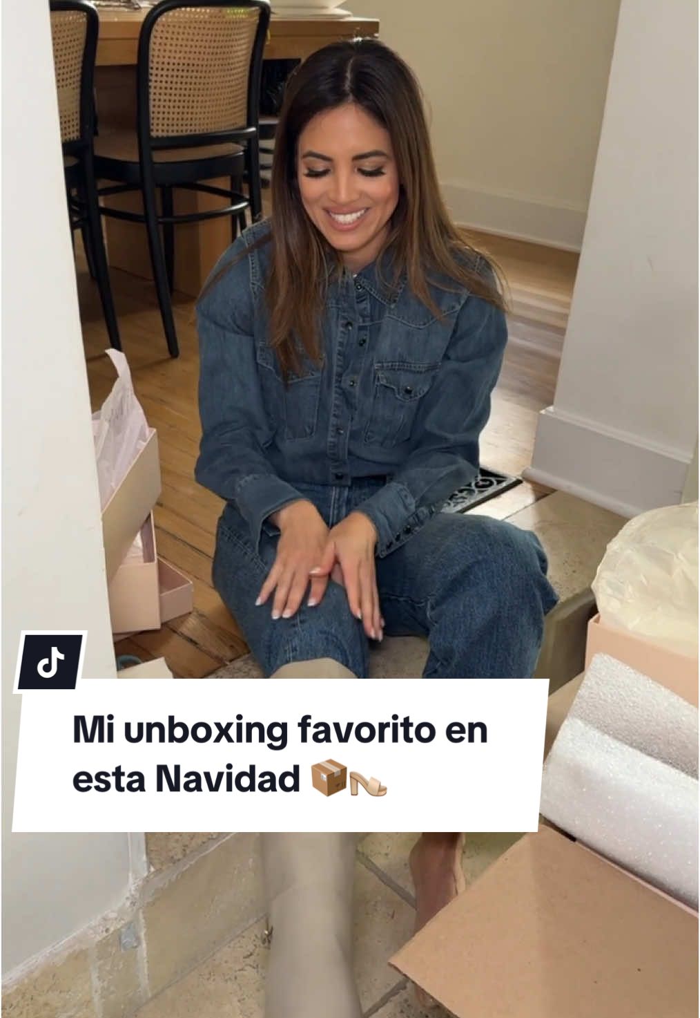 Debo confesarles que soy fan de los zapatos, tengo una pequeña obsesión, pero esta vez aproveché los descuentos de Black Friday para comprar varios en línea 💻. Vean qué tal me quedaron 👡👢 ¿Cuáles fueron sus favoritos? #UnboxingNavideño #Zapatos #BlackFridayFinds #ShoeAddict #FashionHaul #OOTD #ShoeLover #TikTokFashion #Viral #OfertasNavideñas