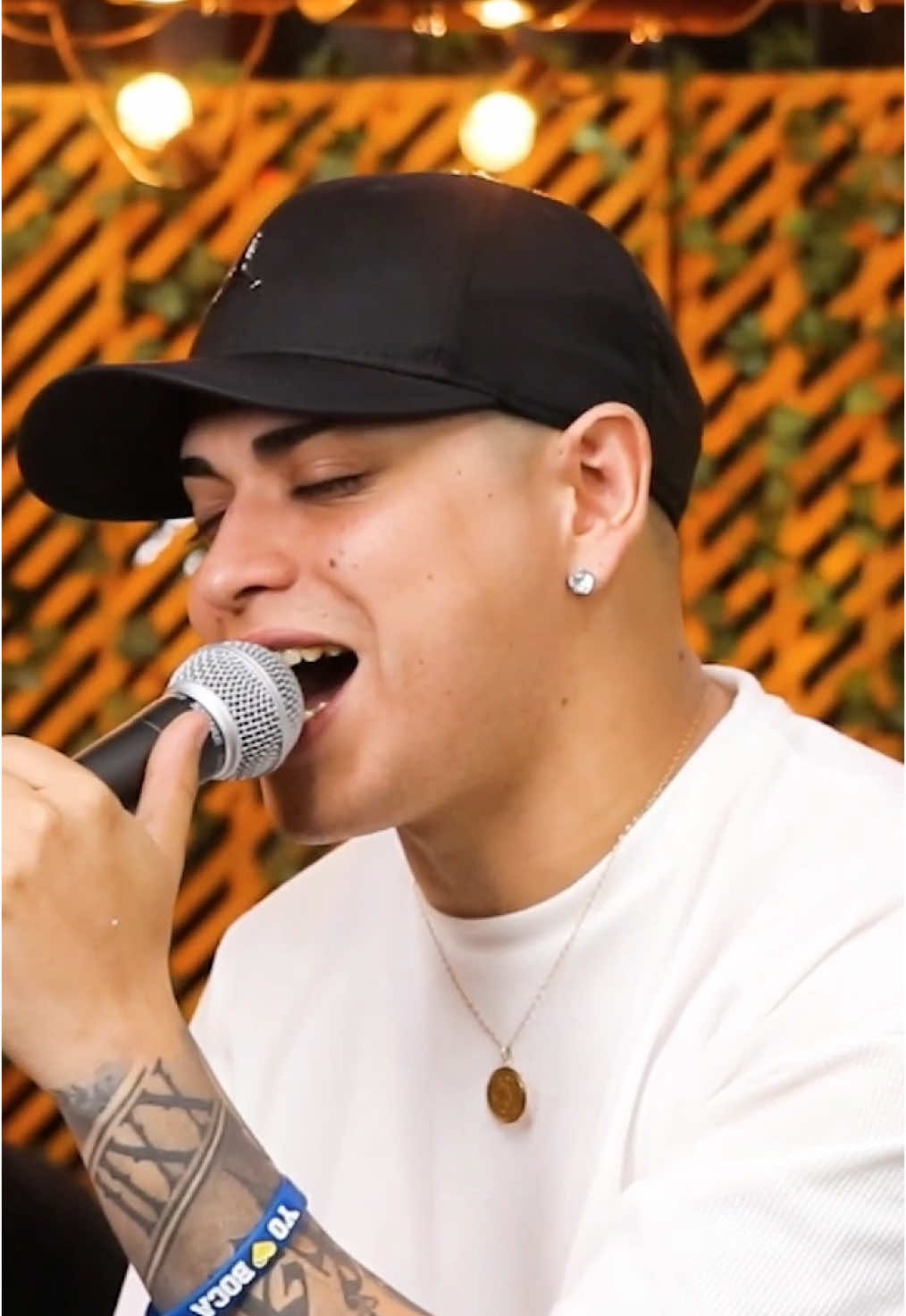 ¿Como te hago entender? ❤️  La Roca Callejera 🔥 #larocacallejera #Cumbia #bolivia🇧🇴tiktok #bolivia #uruguay #paraguay #estadosunidos #colombia #peru🇵🇪 #unpocoderuido #unpocoderuido #cumbiavillera🎶🎼🇦🇷  