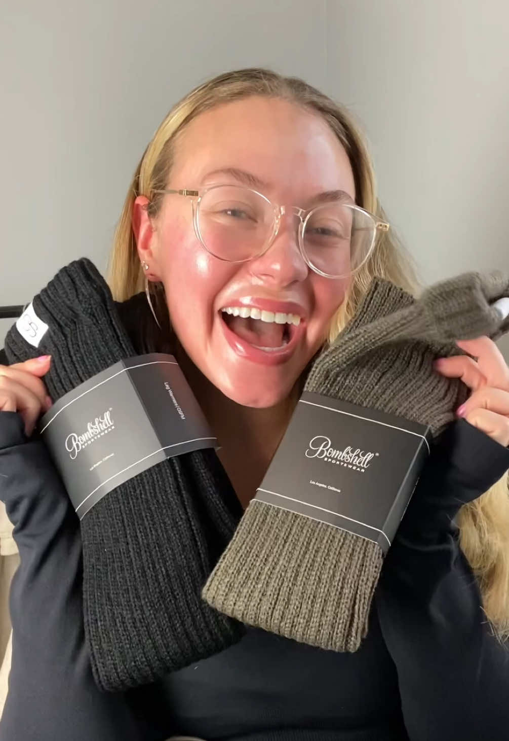 It’s time for a Bombshell Haul Unboxing!!! Shop our new Luxe Leg Warmers, Allure Pullover, and MORE! 🛍️✨ #GymTok #GymLife #gymgirl #gymfit #fitnesslife #sportswear #activewearhaul #unboxing #unboxinghaul #ShoppingSpree @Maddie🍦 