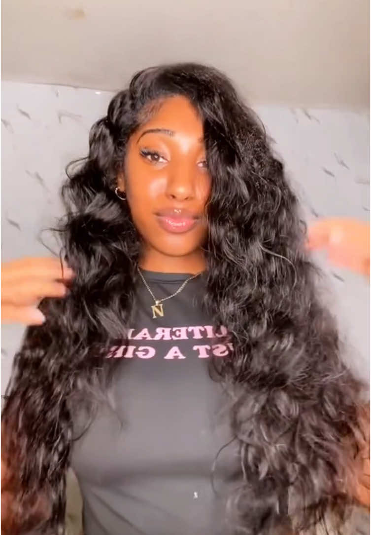 Try Wequeen, be a queen. 👸  #christmas #christmasgift # #blackfridayhair #TikTokShopBlackFriday #tiktokshopcybermonday #blackgirlhair #wequeenhair #wequeenbundles #blackgirlhairbundles #TikTokShopHolidayHaul 