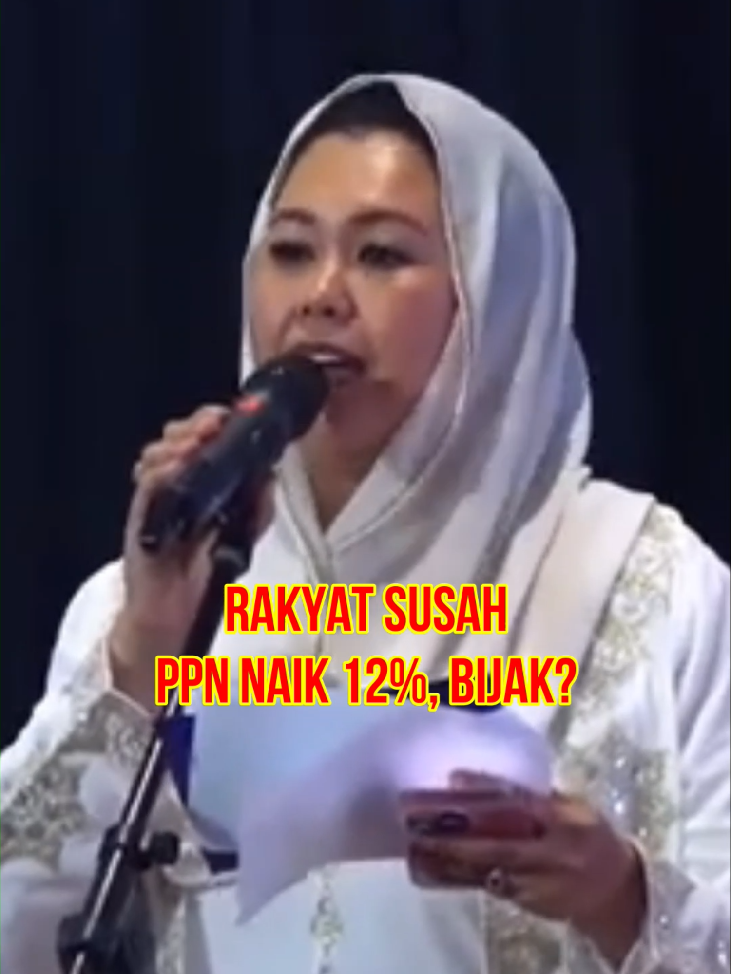 Saat Rakyat Susah, Pemerintah Naikkan PPN 12%, Piye???  Sambutan Yenny Wahid, putri Gus Dur, pada acara Haul Gus Dur ke-15 di Ciganjur, Jakarta Selatan pada Sabtu, 21 Desember 2024. Sumber: YT NU Online. #yennywahid #pajakpertambahannilai