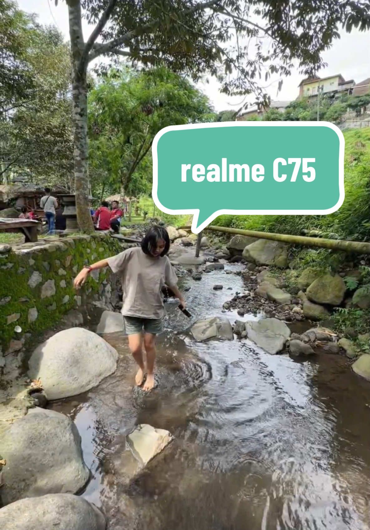 GAK TAKUT MAIN AIR DEH‼️ Karena realme C75 setangguh itu Man teman Mojosari bisa dapetin realme C75 di @uniq storeeee  #realmec75 #realmec75bestwaterproof #anticemaskenaair #mojokertojalanjalan 