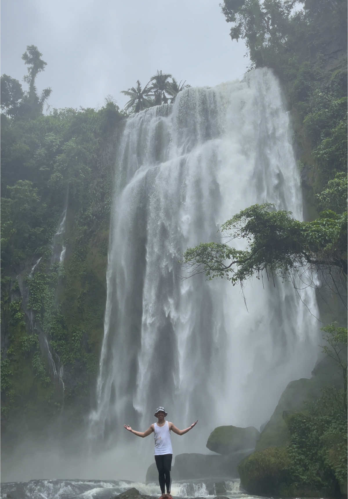 Paradise 🍃✨👣 #HuluganFalls #Nature #TravelPH #batangueño #fyp 