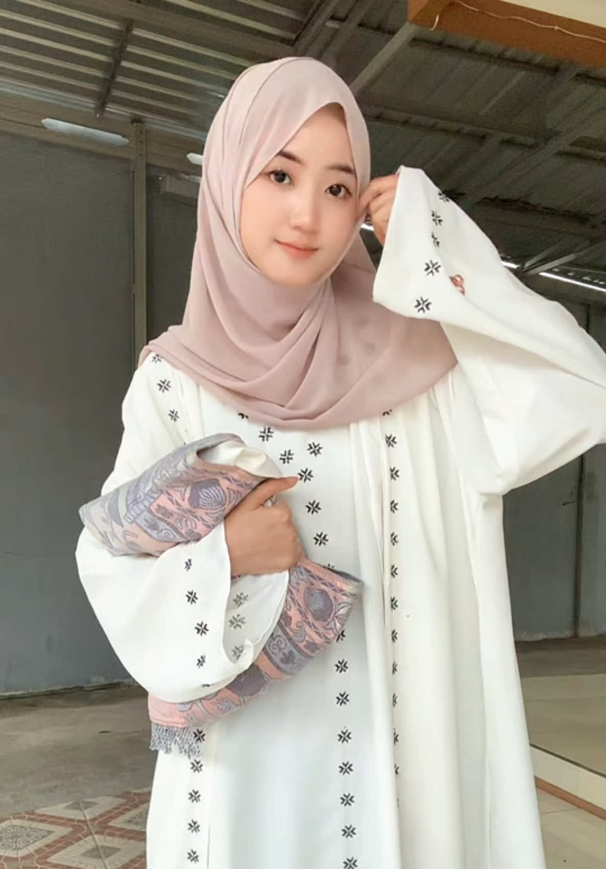 stok terbatas‼️cekout sebelum harga naikk😍 #abayastyle #abayakhimar #abayakeren #stylish #gamisdubai #outermuslim #muslimahstyle #fypviral #trendingtiktok #gamisviral #gamissyari #foryou #lebaran2025 #muslimahwear #lebaranvibes #ootdhijab #hijabtutorial #fashionmuslim #dailylongdress #dressmuslimah #muslimahoutfit 