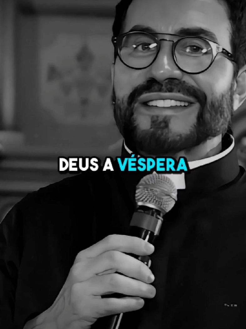 Meu Deus,  abençoa nossa véspera de Natal, bom dia terça-feira.  #bomdia #terçafeira #padrefabiodemelo #gratidao #motivacao #status #vesperadenatal #feliznatal 