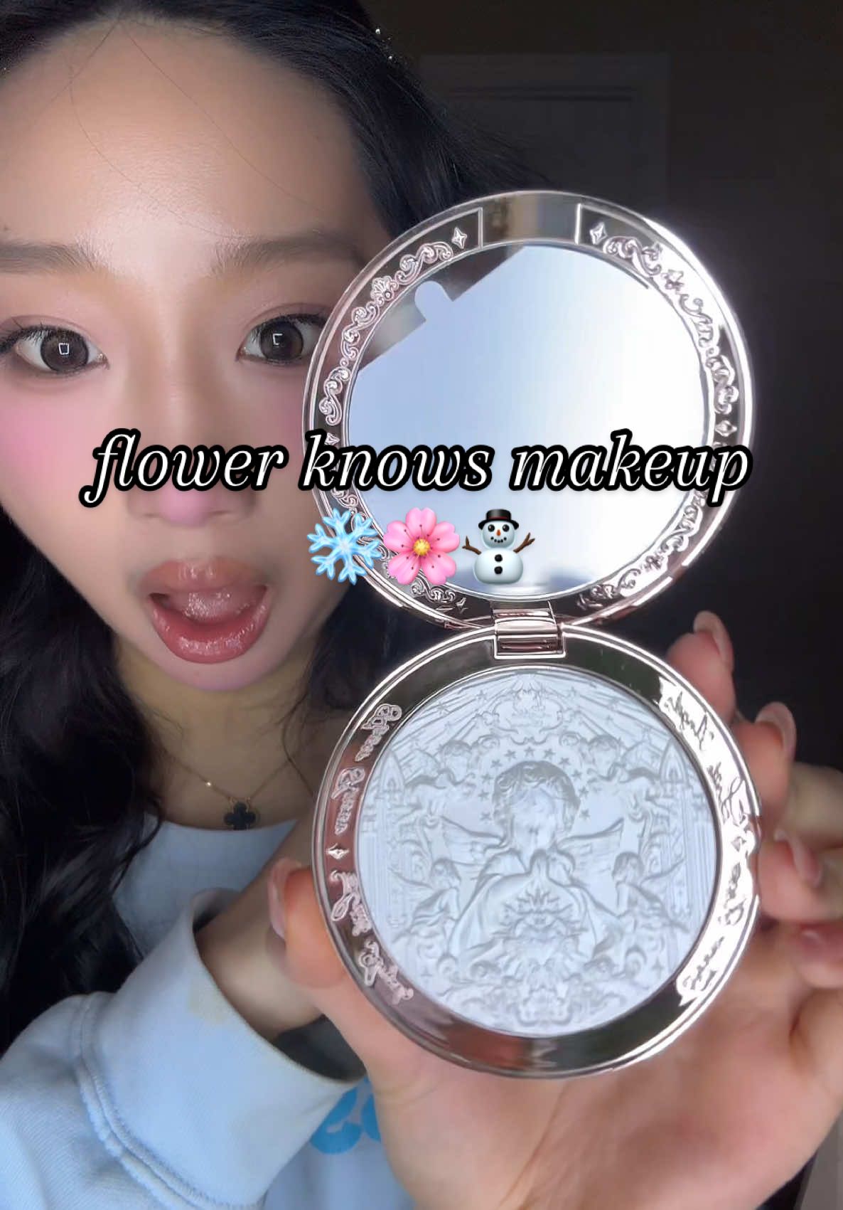 @Flower Knows Makeup #flowerknows #makeup #holiday #christmas #makeuptok #highlighter #cbeauty #chinesemakeup #TikTokShop 