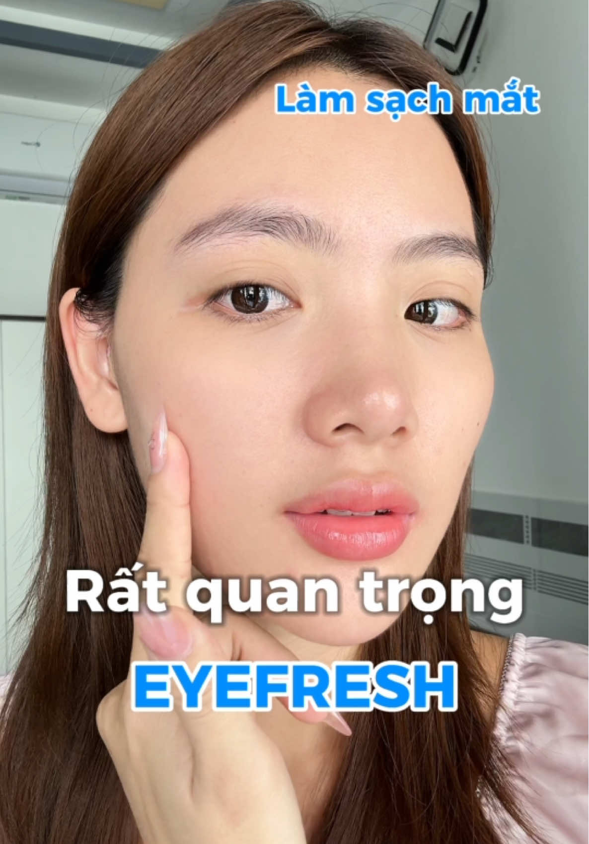 Làm sạch mắt quan trọng lắm nha các nàng. Ai đâu nghĩ nó bẩn cở này #eyefresh #upbase #duocphamtinphong #nuocruamat