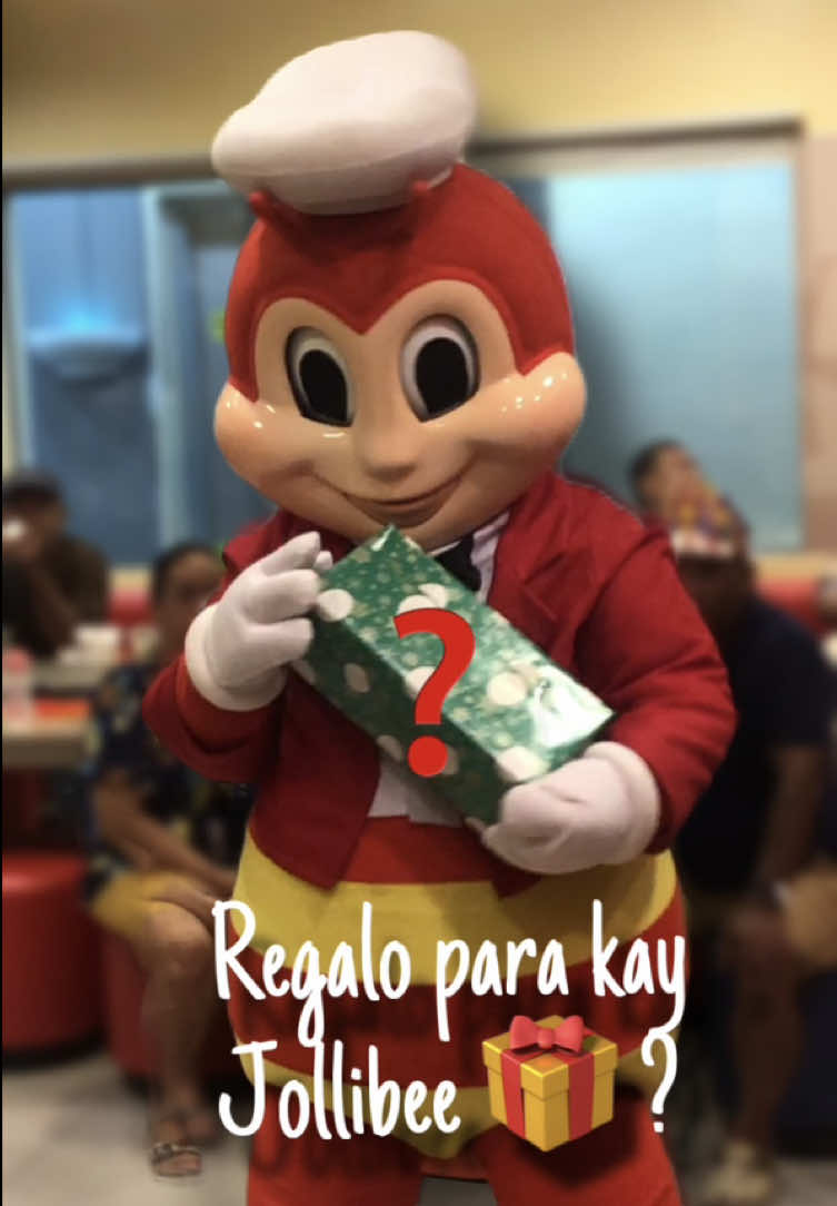 Merry Christmas 🎁🎄 #jollibee #jollibeechickenjoy #jollibeekidsparty #jollibeebidaangsaya #fyp #fypシ #foryou @Jollibee 