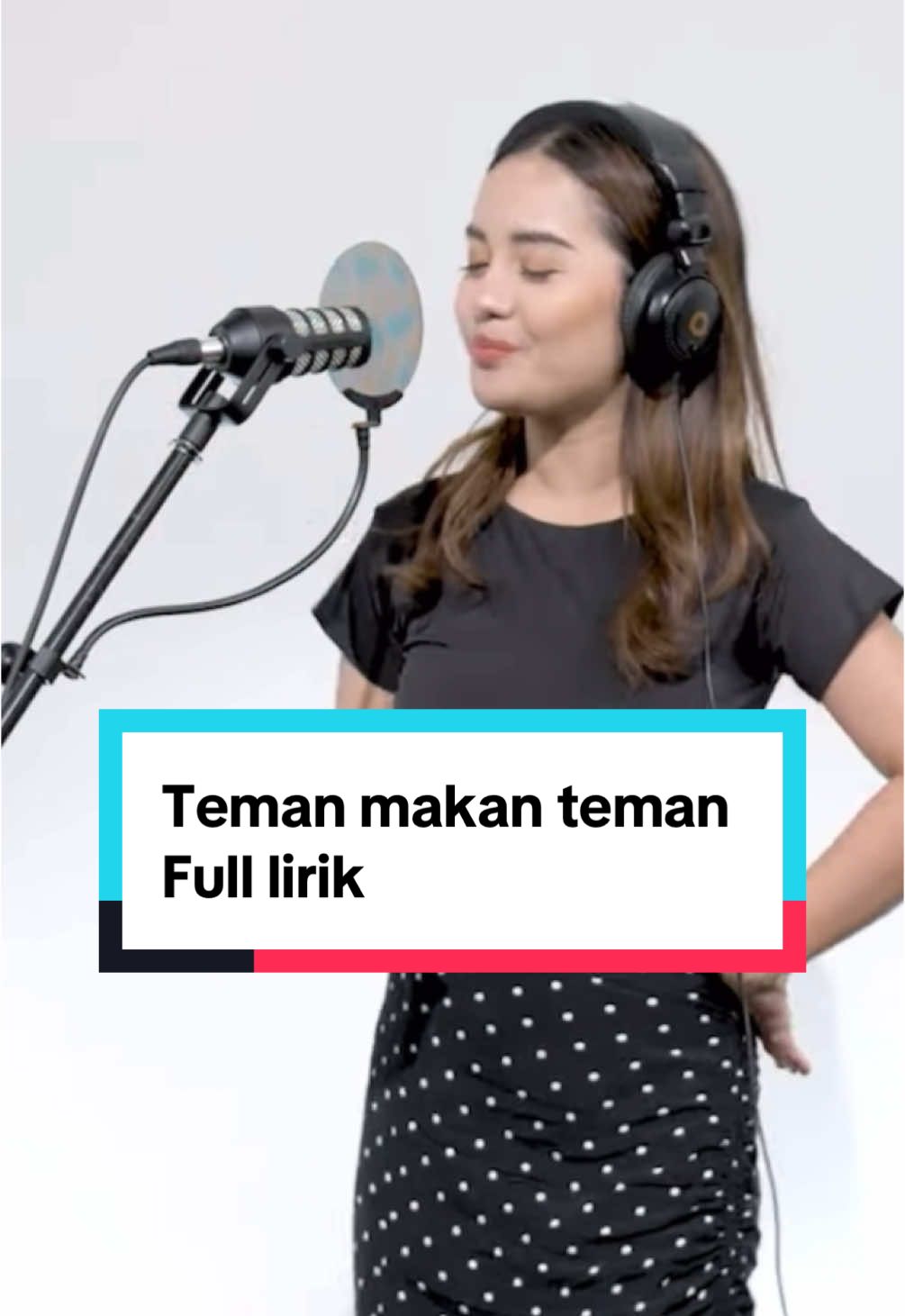 Ku tulis lagu ini untuk orang orang yang pernah ada di dlm hidup aku & skrg aku udh muak sama kelakuan nya😩 kalian pernah? #avoliaa #temanmakantemanavolia #fullliriktemanmakanteman #laguavolia #musikditiktok #risingontiktok #yearontiktok #sindiran #sindiran 