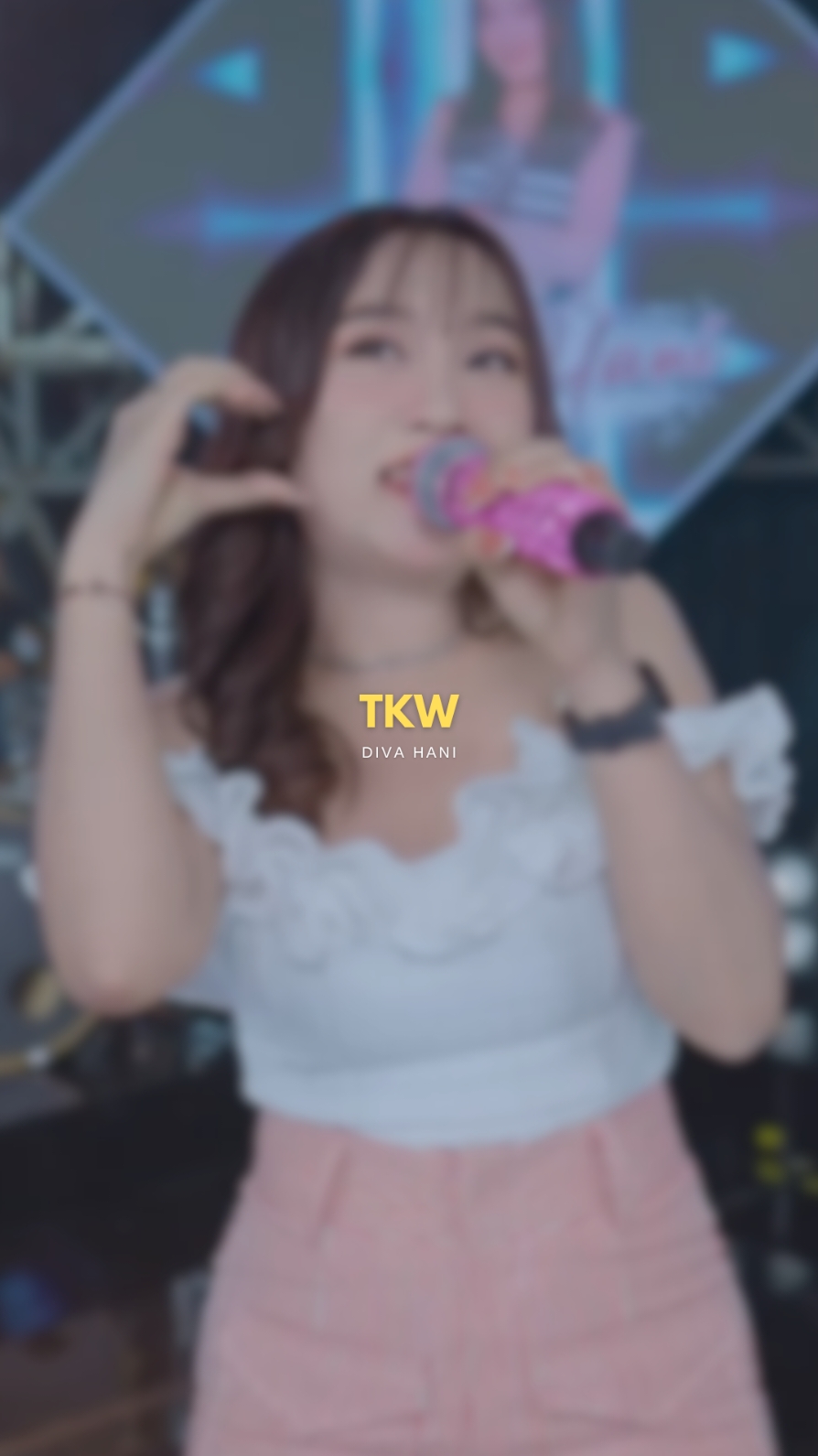 ku coba tuk... TKW / Diva Hani     kucoba tuk mendekati #tkw #divahani #dangdutkoplo #trend #story #liriklagu #dangdutanae #template #daricapcutketiktok #CapCut 