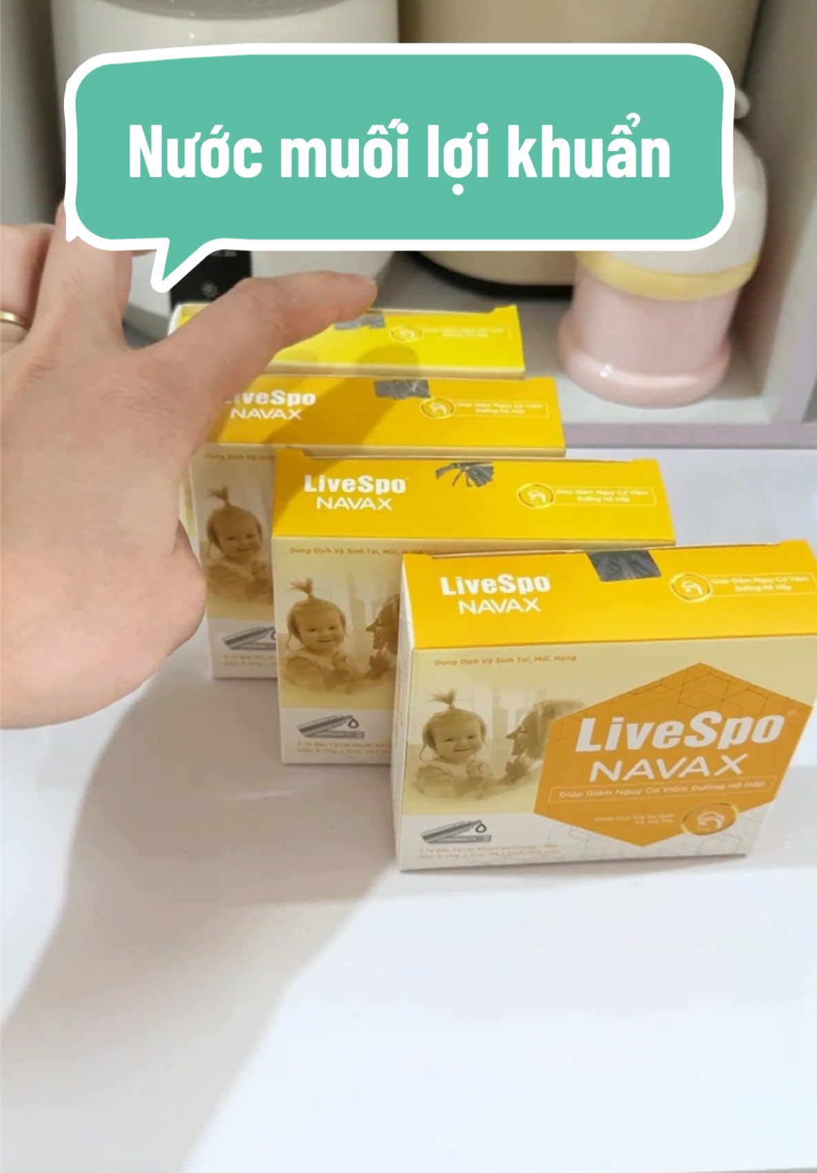Trả lời @ngocngoc.nguyen23 Nước muối có chứa lợi khuẩn này nó rất ok luôn mọi người ạ. Livespo Navax thì ở đâu cũng bán luôn. Mua combo rẻ hơn đó mọi người. Date xa đằng nào cũng dùng. #sonsovo #dcgr #bobimsua #mevabe #longervideos #muataitiktok #muataitiktokshop 