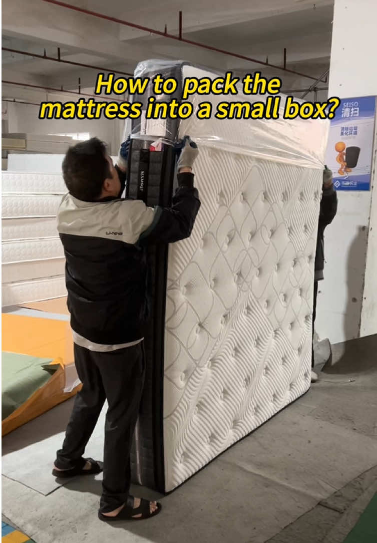 Can you believe the mattress is as paper when it’s compressed?? Sure! #compressionfurniture #homefurniture #furniture #homedecor #compression #functionalmattress #compressionmattress #mattress #electricmattress #bedroom 