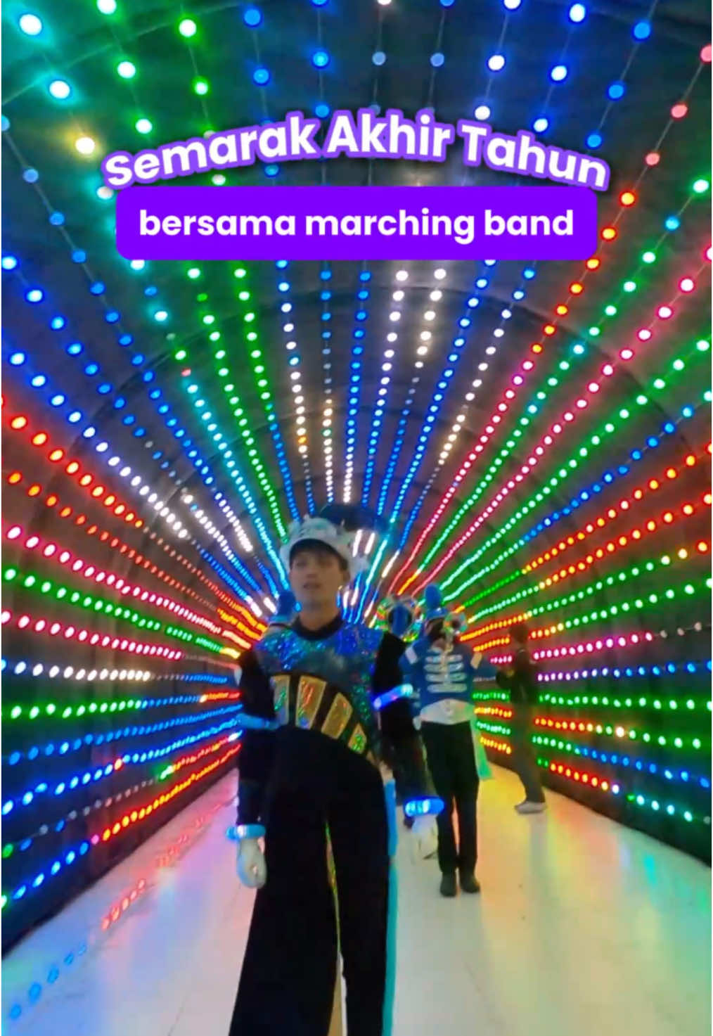 Sebelum main salju, ada yang spesial untuk menyambut kamu!🥁🎉 - - - - Marching Band show bakal jadi salah satu sajian menarik saat 'Candy Light Snow' nanti. Siapkan dirimu buat kejutan menarik lainnya!. #mnp #malangnightparadise #marchingband #candylightsnow #saljudimnp #saljudimalang #jelajahakhirtahun #liburan #rekomendasiliburan #wisatamalang