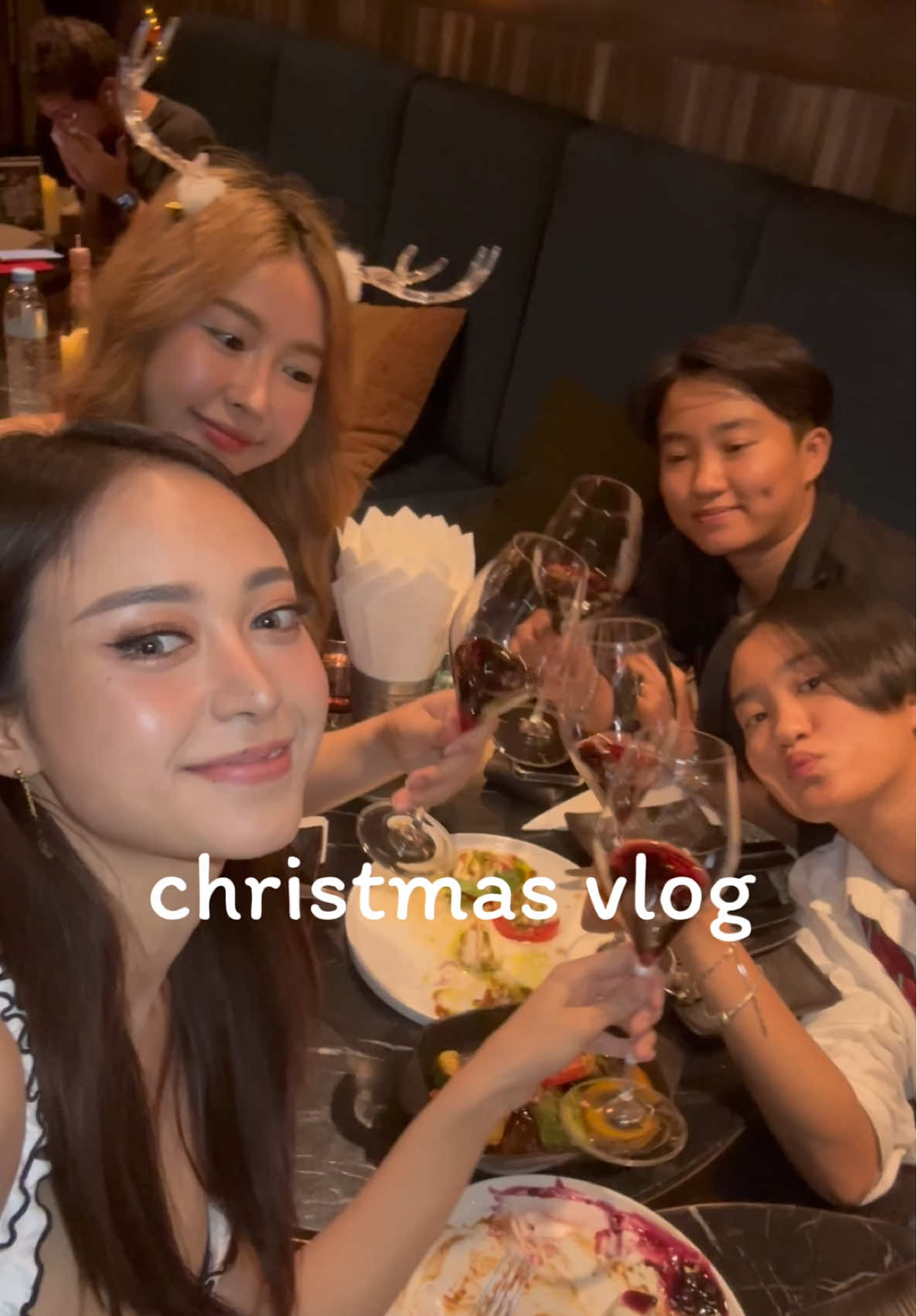 Vlog ที่ไม่ week แต่เหนื่อยมาก🤣 ปล. ร้านน่ารักมากก พิกัด 📍dreamLOFT Bangkok✨ #christmas #Vlog #เอื้อยพรสวรรค์ #มายฮาเร็ม #dreamloft 