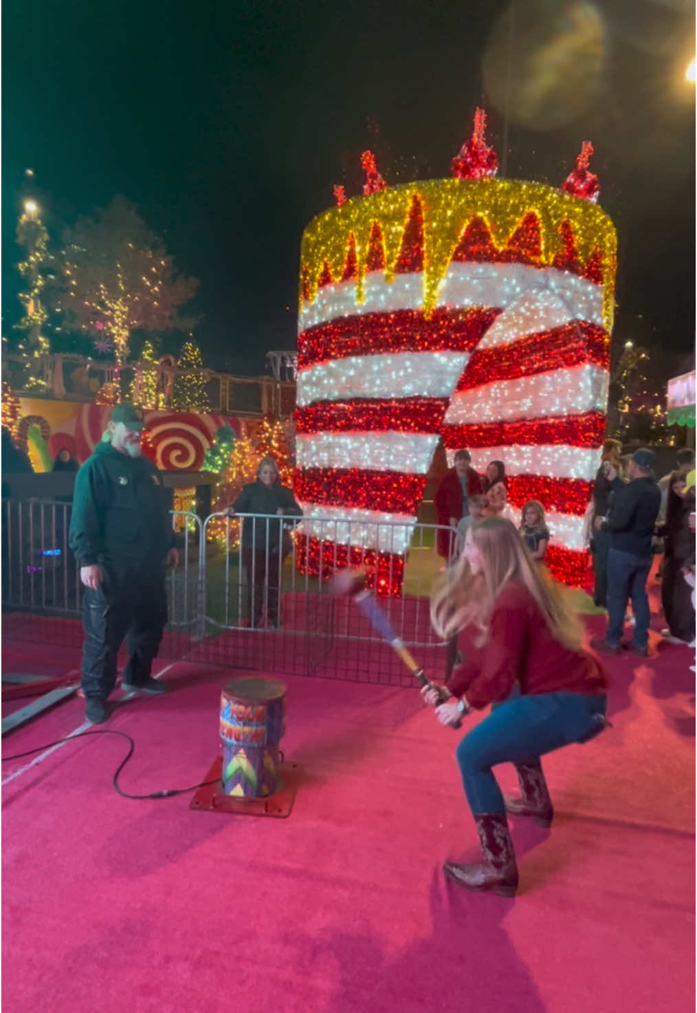 When you finally complete a bucketlist goal to win the hammer game at a carnival! #carnival #carnivalgames #hammer #hammertime #strongwomen #strong #girlswholift #sandiego #petcopark #theholidaymarket #christmas #holidays #familytime #FamilyFun #momstrong #strongasamother 