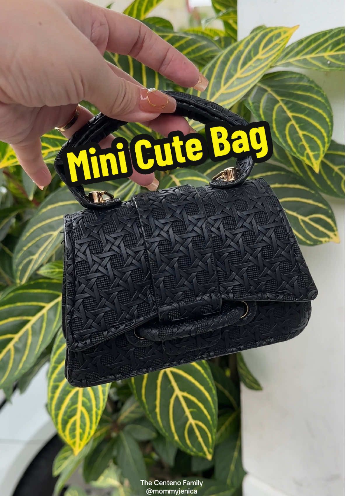 Super cutesy! Ewan ko nalang pag d makakota anak ko dto s bag nia na to🤣🤣 #minibag #cutebag #minislingbag #minibagforkids #TikTokShop 