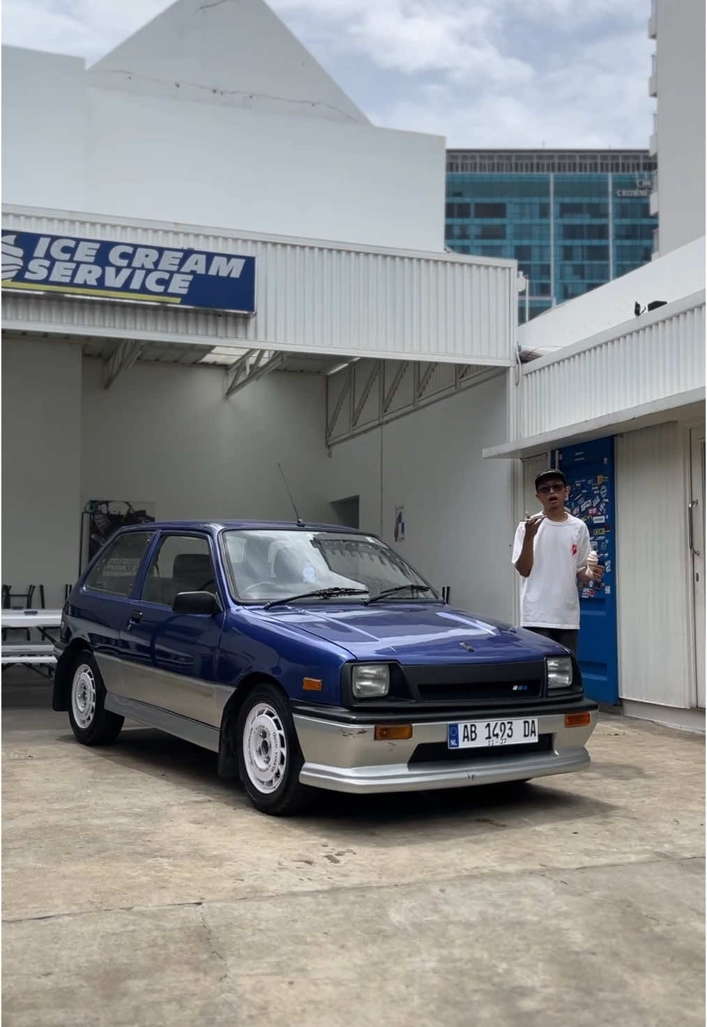 47,5jt Nego Sampe Jadi! 1985 Suzuki Swift MK1 2 Pintu asli bukan convert Restored by BT9 Autosalon Manual 5 speed Estoril blue on grey Two Tone Delium pro rally tires AC Dingin baru service Mesin sehat V-belt baru semua Audio full system 4 speaker Headunit Kenwood bluetooth ready Plat AB Minus Tax Off