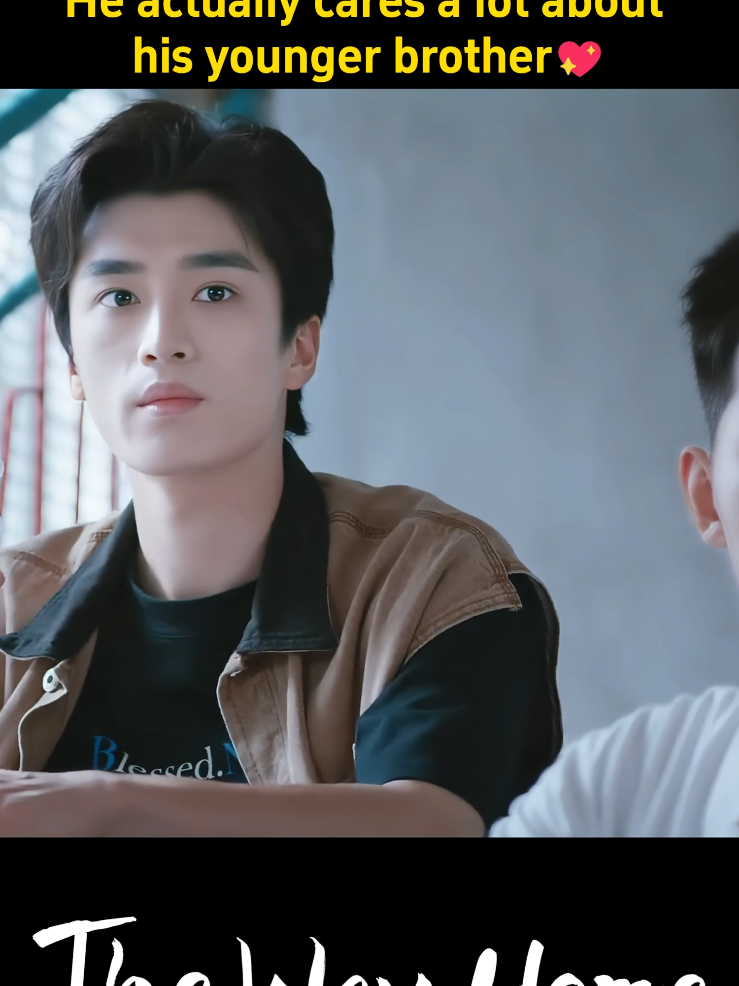 He actually cares a lot about his younger brother💖#youkuofficial #TheWayHome #mabaiquan #zhangkangle #cdrama #cdramafyp #cdramaedit #chinesedrama #movie #xyzbca #foryoupage #fyp